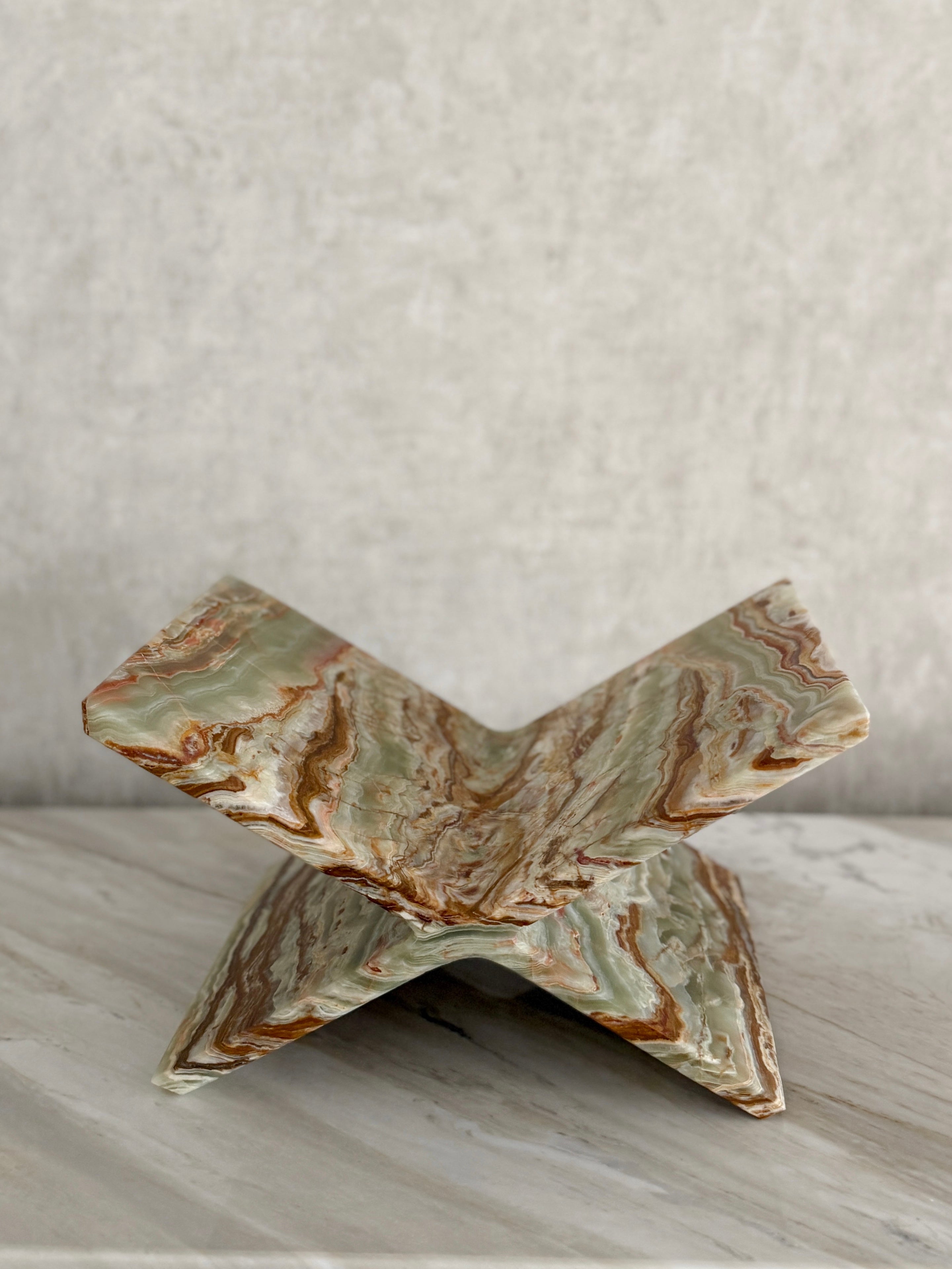 Aeris Green Onyx Bookstand