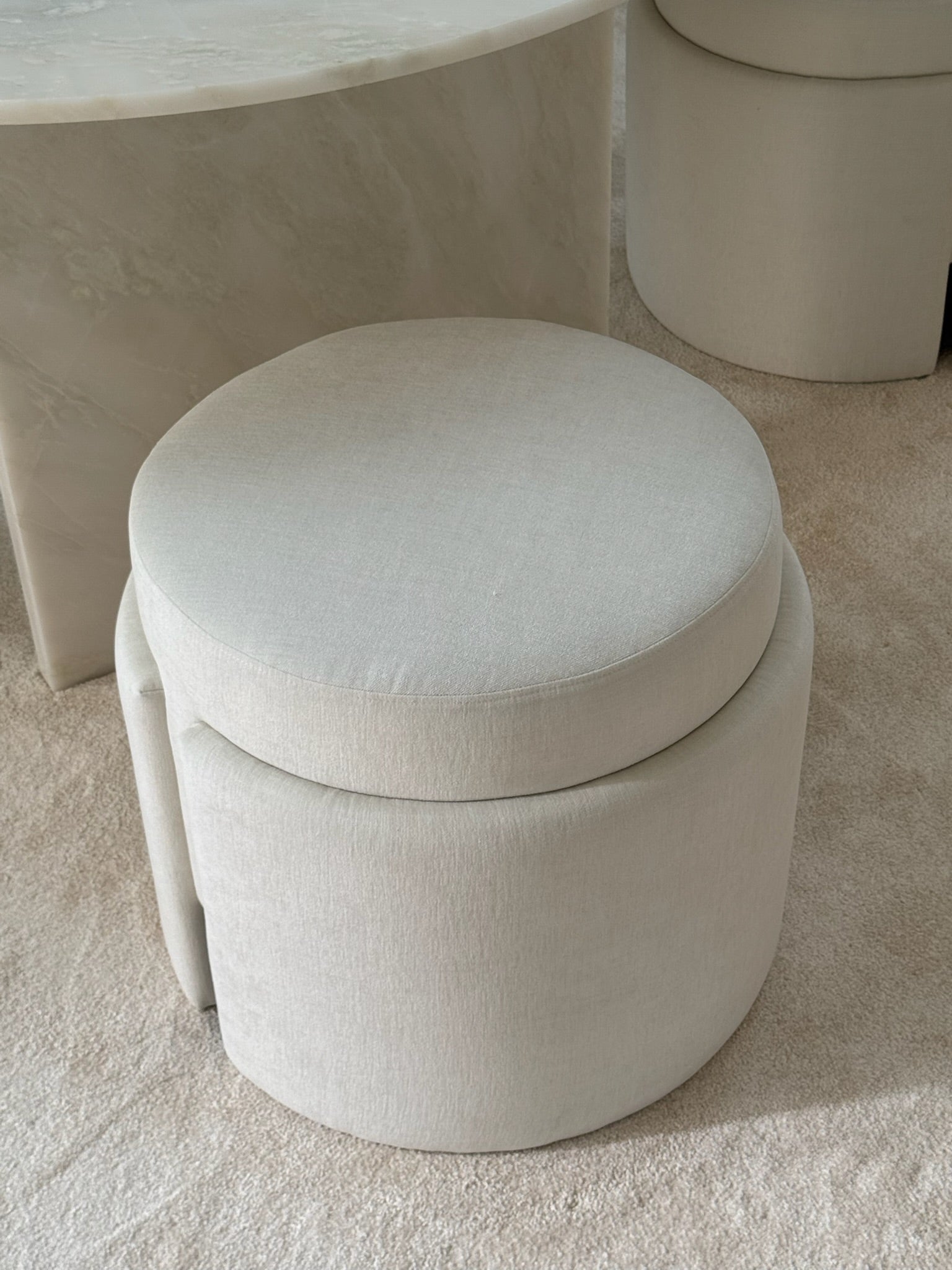 Amir Pouf Chair