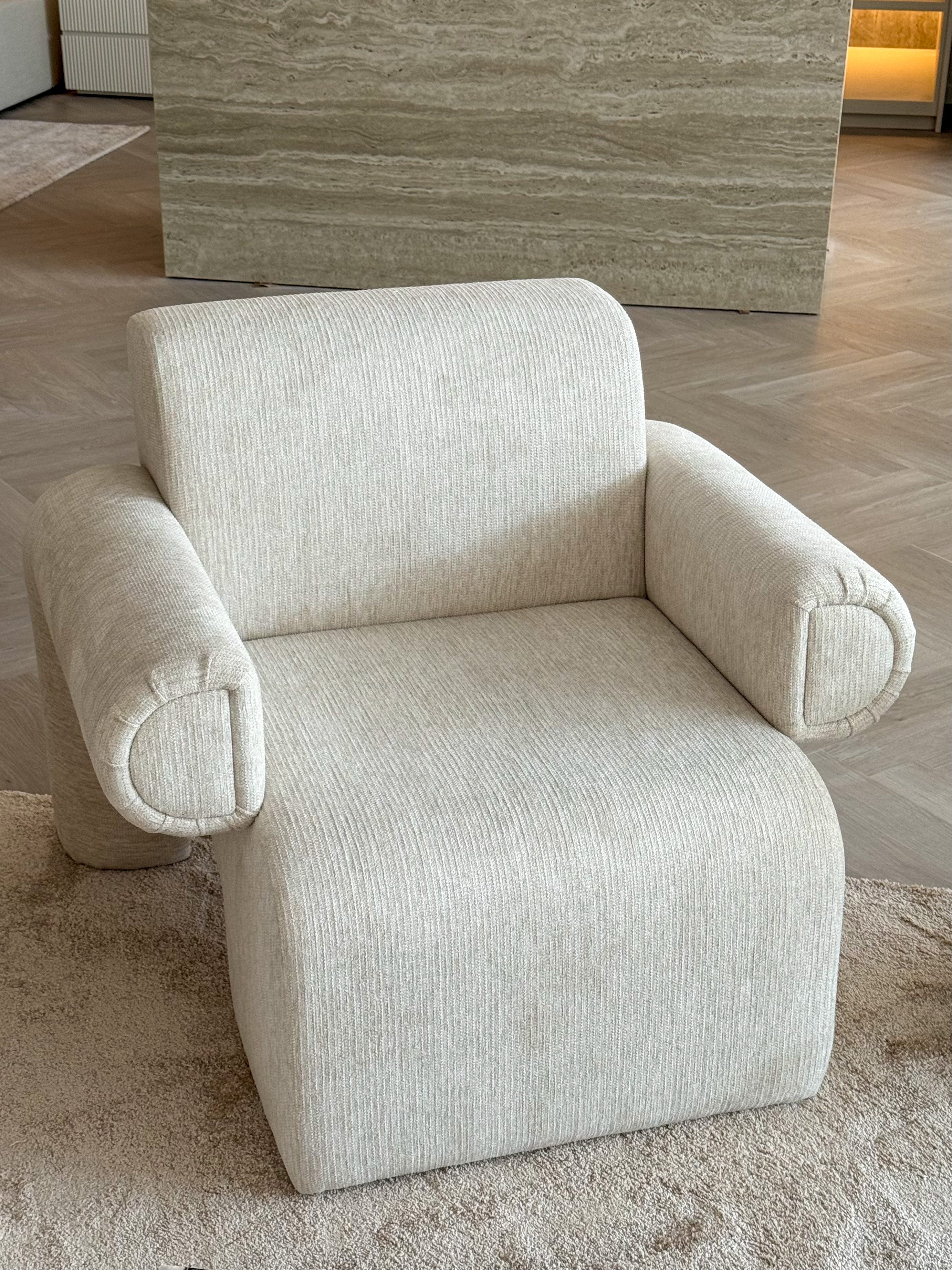 Axel Armchair