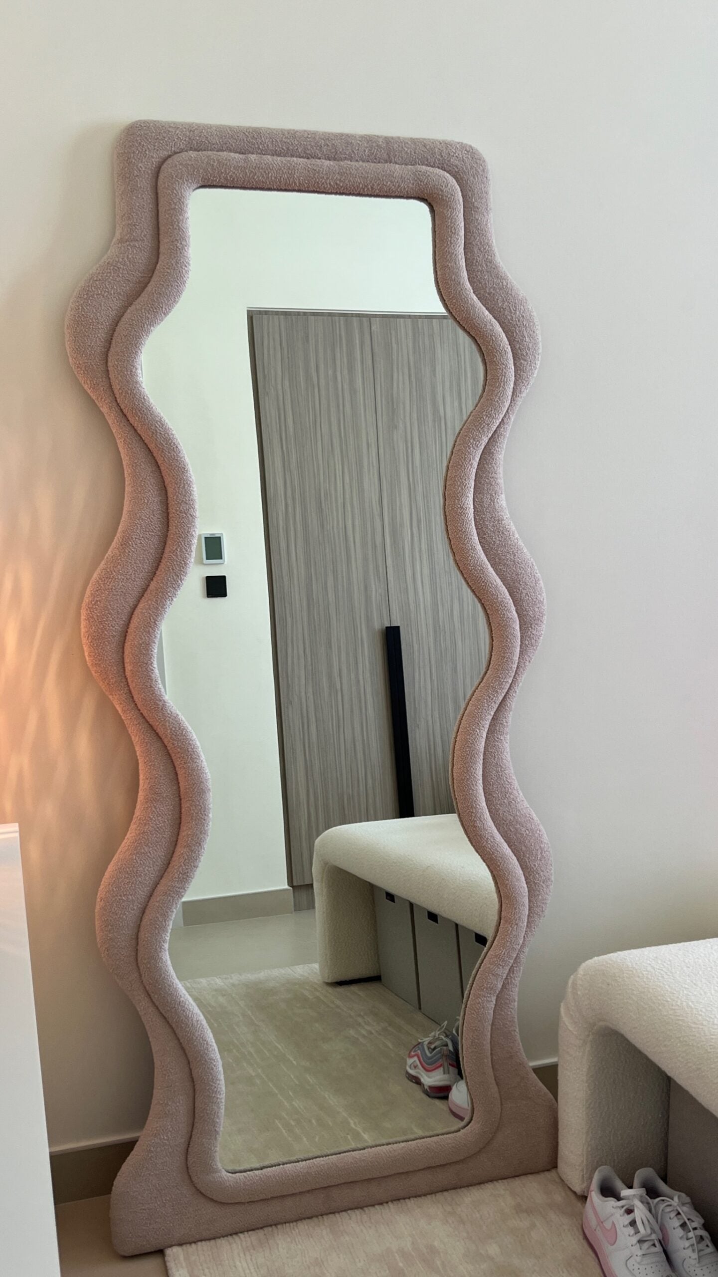 Wave Boucle Mirror