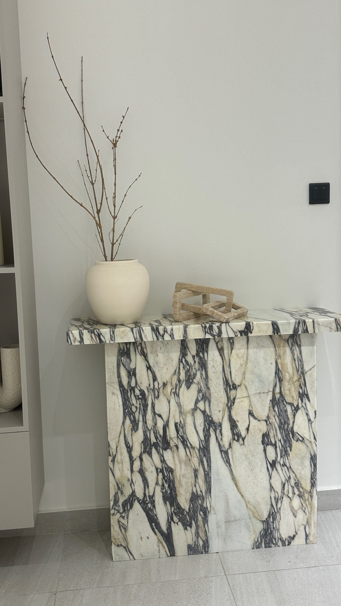 Violet Calacatta Viola Marble Console