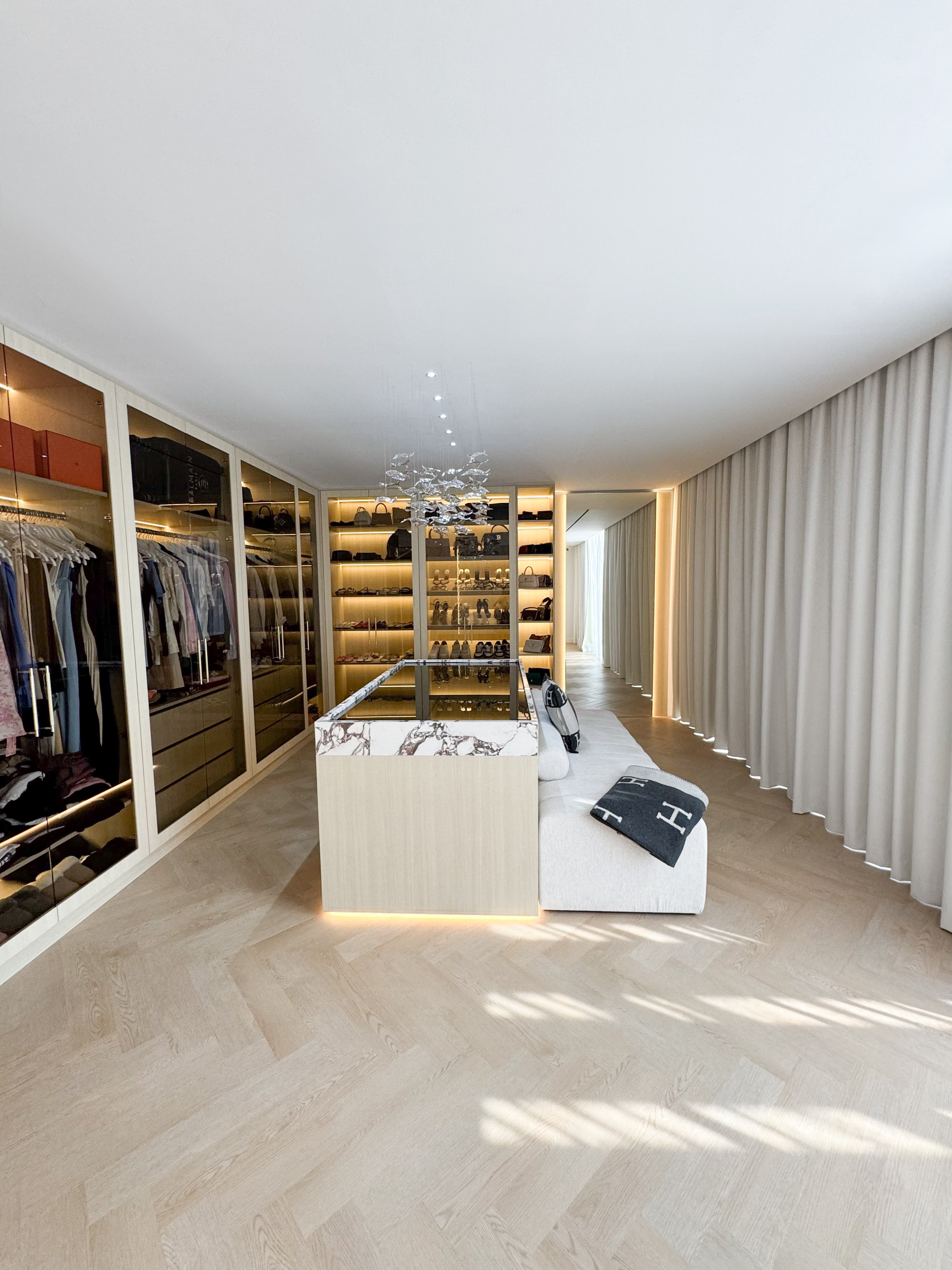 Ivory Walk In Wardrobe