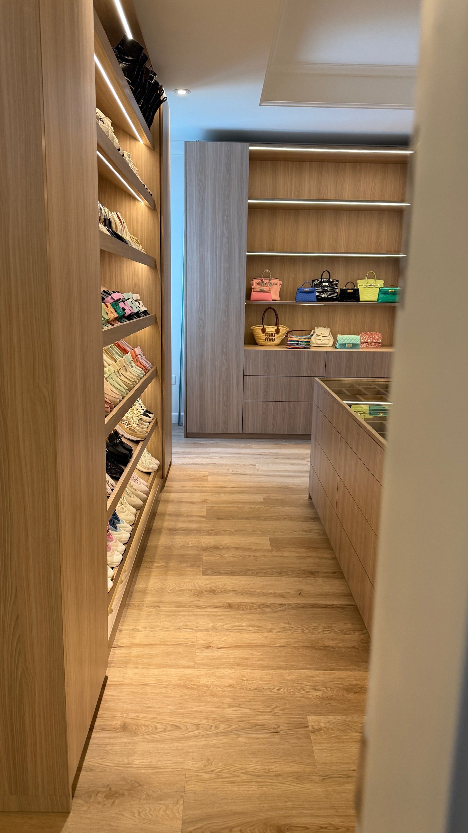 Ivory Walk In Wardrobe