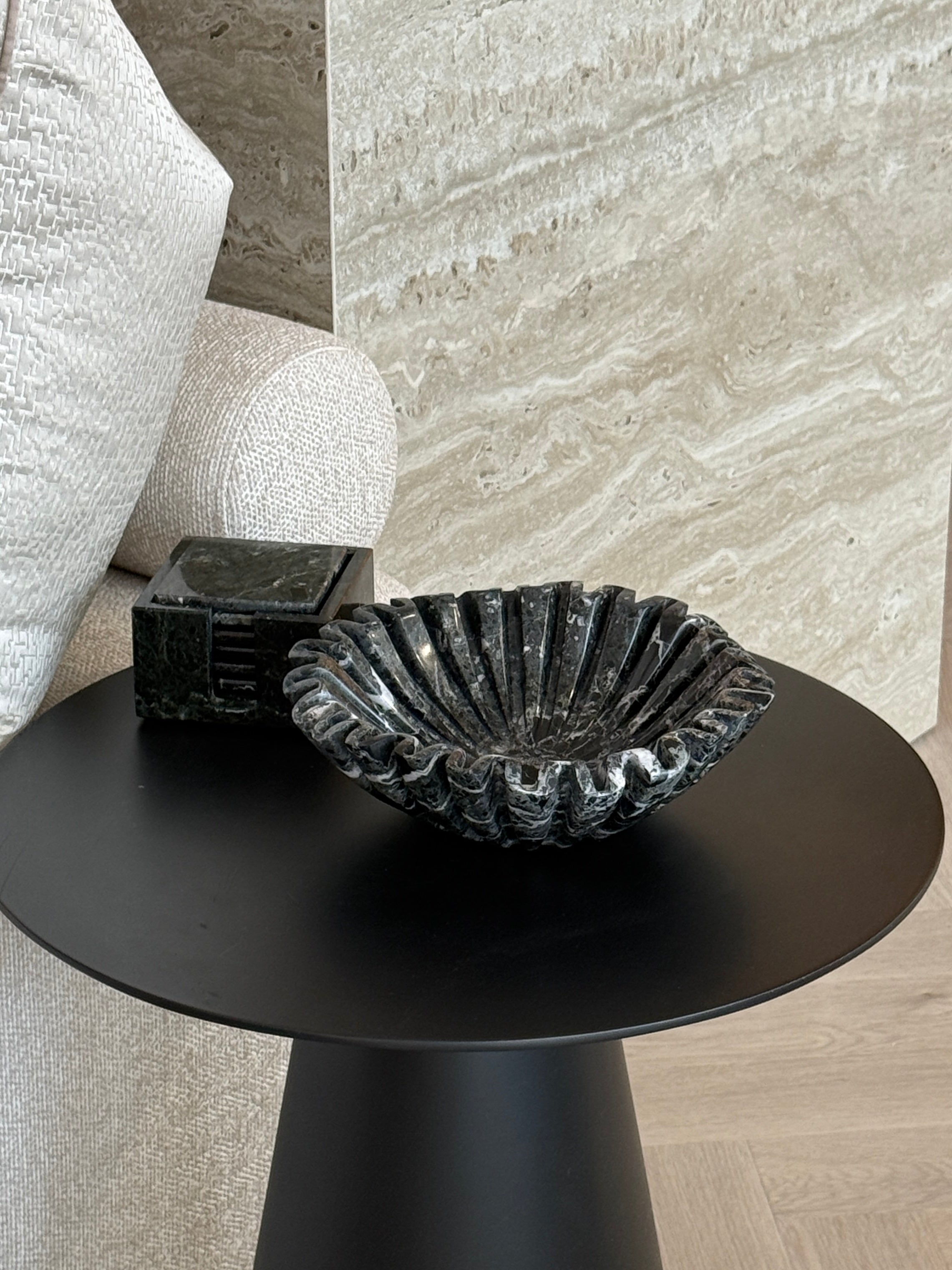 Gracie Medium Victor Fruit Bowl