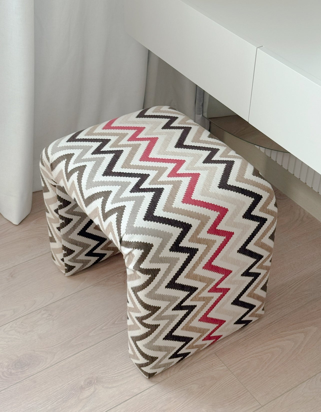 Helena Stool