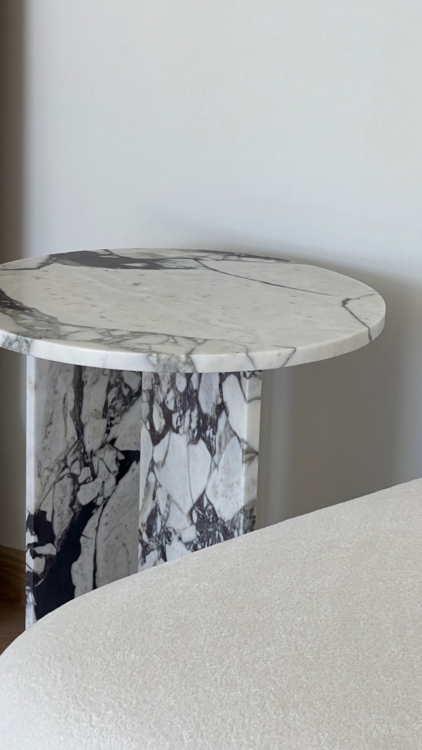 Hailey Calacatta Viola Marble Side Table