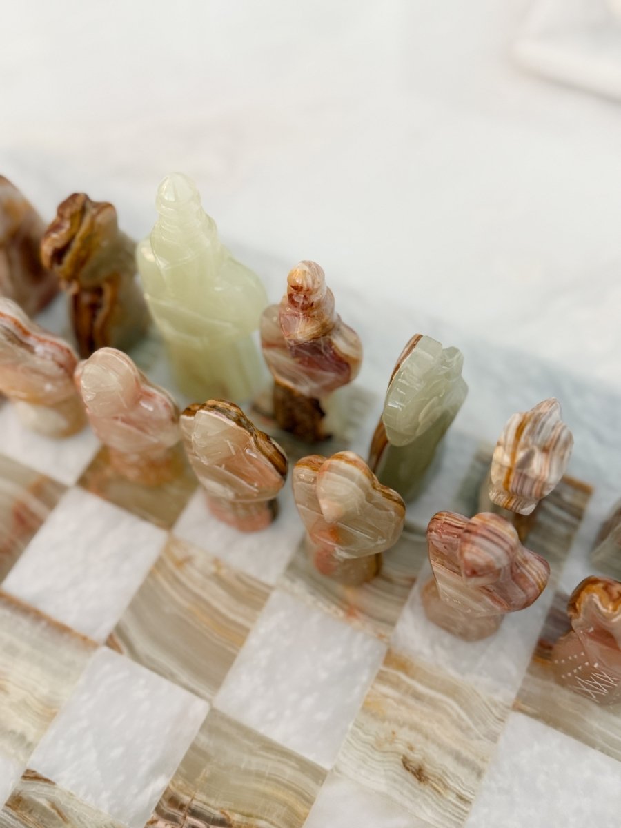 Green Onyx Executive Chessboard - PalmLiving Dubai