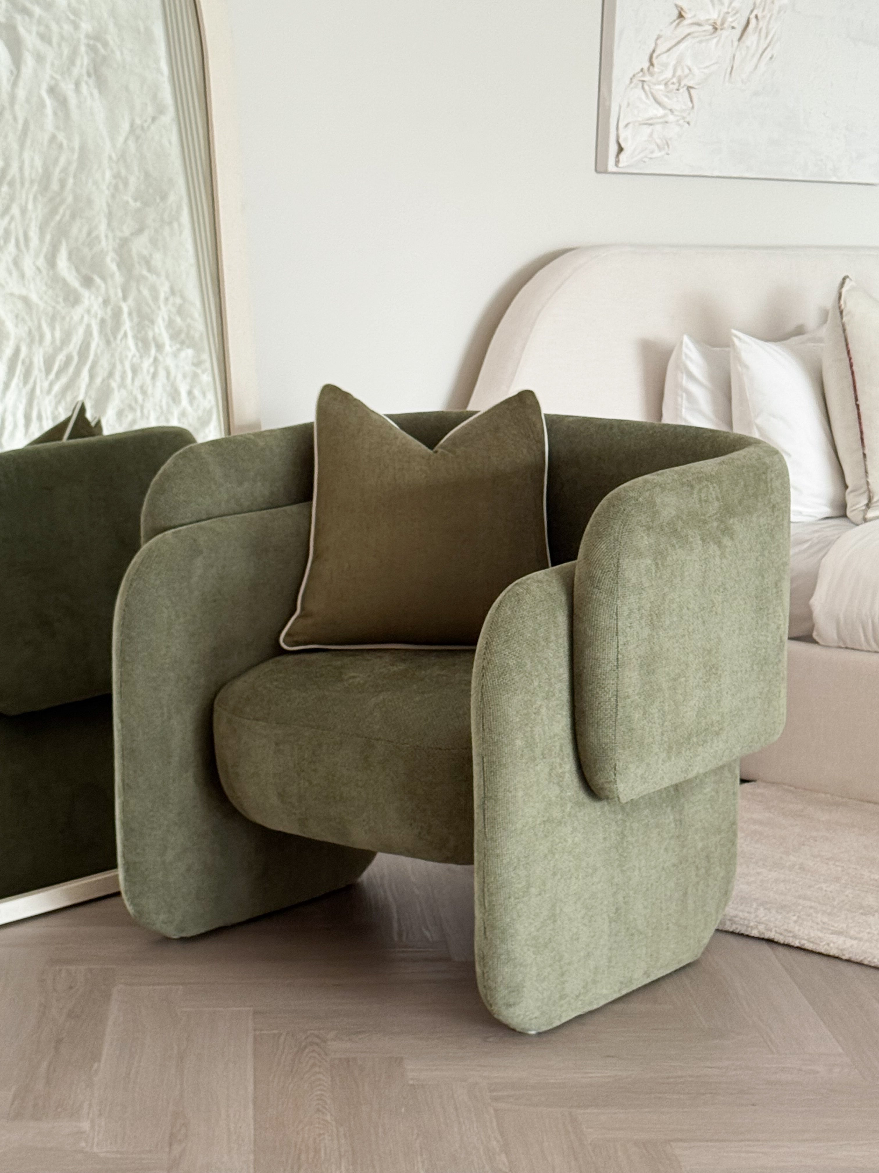 Olivia Lounge Chair